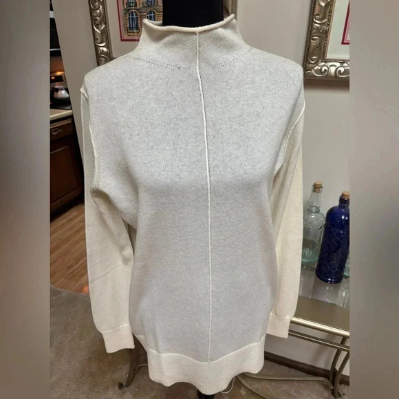 BANANA REPUBLIC CASHMERE BLEND ITALIAN WOOL - CLASSIC TUNIC CREAM SWEATER SZ MED - Picture 3 of 10